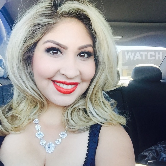 Meet your Posher, Lynette - Picture 2 of 3